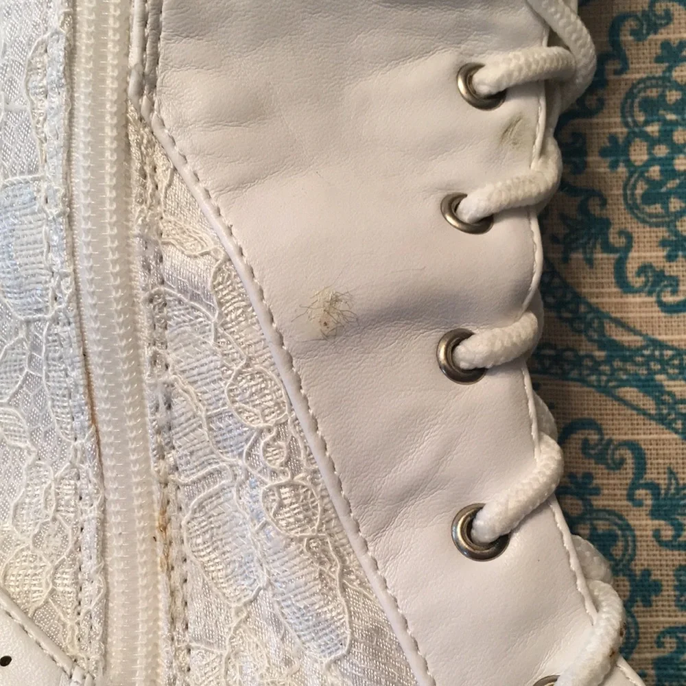 NWOT White “Good Witch” or Bride Dressy Boot - Picture 7 of 7